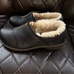 UGG Australia Bettey Leather Slip On Shoes Women’s Sz 8